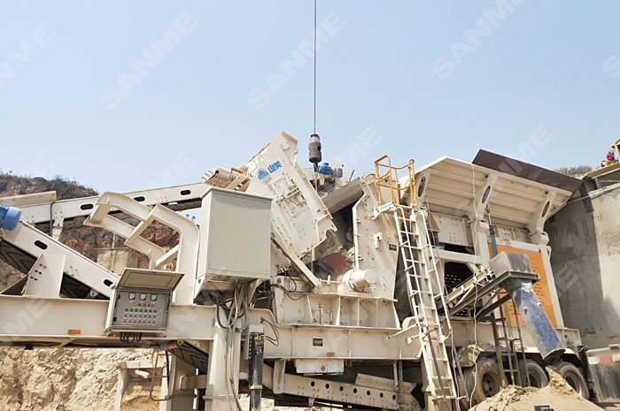 華新水泥云南紅河時(shí)產(chǎn)200噸移動式石灰石破碎生產(chǎn)線