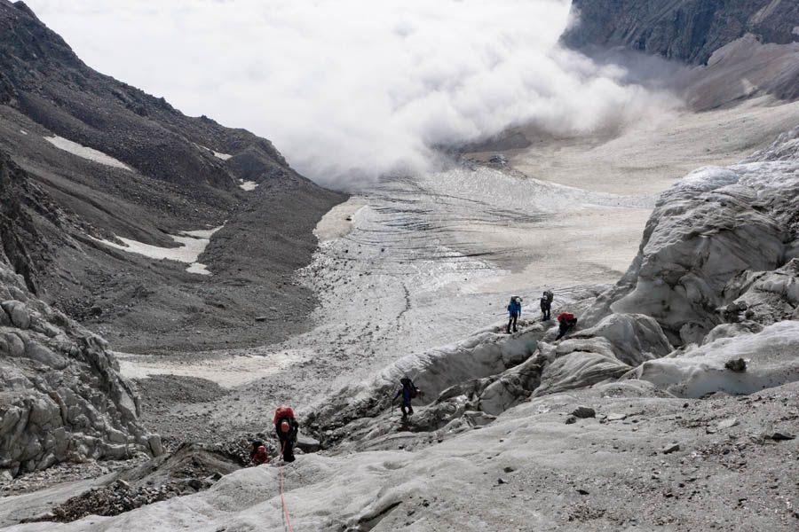 驕傲！山美股份歐洲員工勇攀歐洲第一峰-厄爾布魯士峰