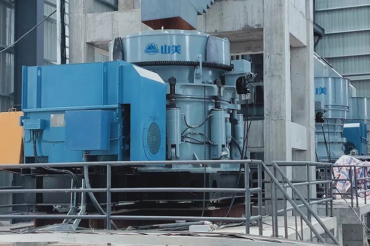 SMS系列多缸液壓圓錐破碎機，精品骨料生產(chǎn)線的理想選擇