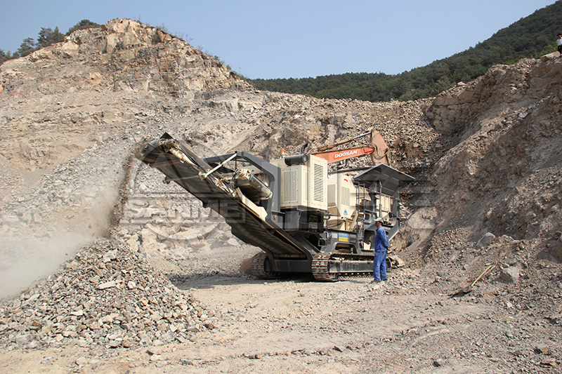 一臺(tái)移動(dòng)履帶式破碎機(jī)多少錢？