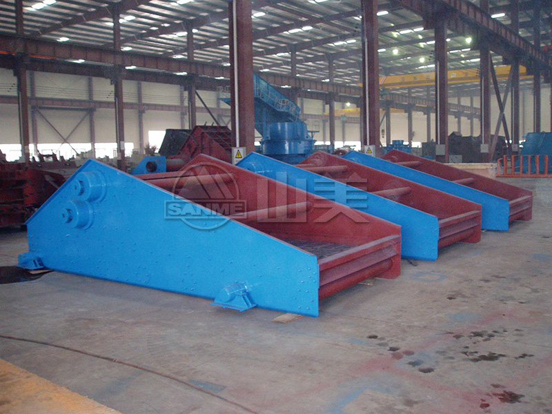 直線振動篩出現(xiàn)物料跑偏的原因及解決方法 直線振動篩出現(xiàn)物料跑偏的原因及解決方法