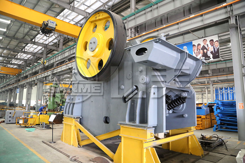 如何減少顎式破碎機在使用過程中產(chǎn)生的噪音？