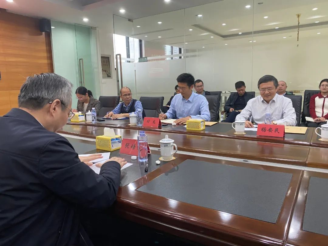 奉賢區(qū)人大常委會(huì)黨組書記、主任張培榮一行蒞臨上海山美股份開展“優(yōu)環(huán)境、穩(wěn)經(jīng)濟(jì)”大走訪大調(diào)研