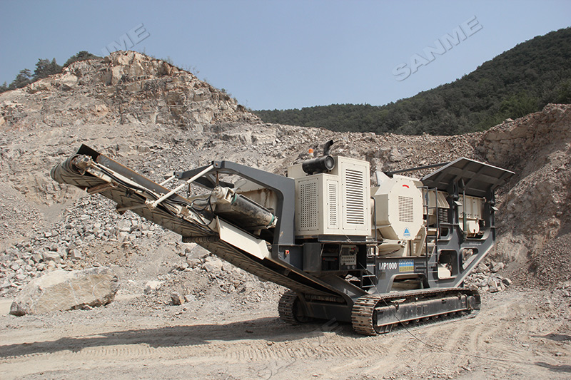 碎石生產(chǎn)線應(yīng)該選擇固定式還是移動式？