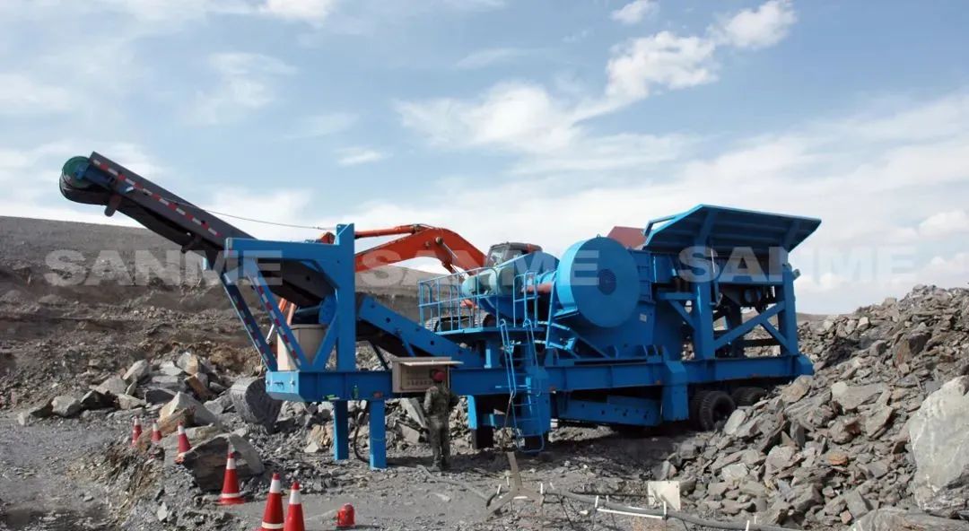 時產(chǎn)值近600萬！山美移動式破碎篩分一體站助力江蘇高碳鉻鐵礦破碎項目建設(shè)