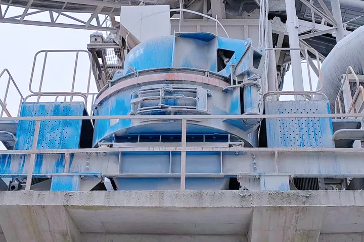 VC7系列立式?jīng)_擊破碎機——多領(lǐng)域適用，展現(xiàn)強大實力